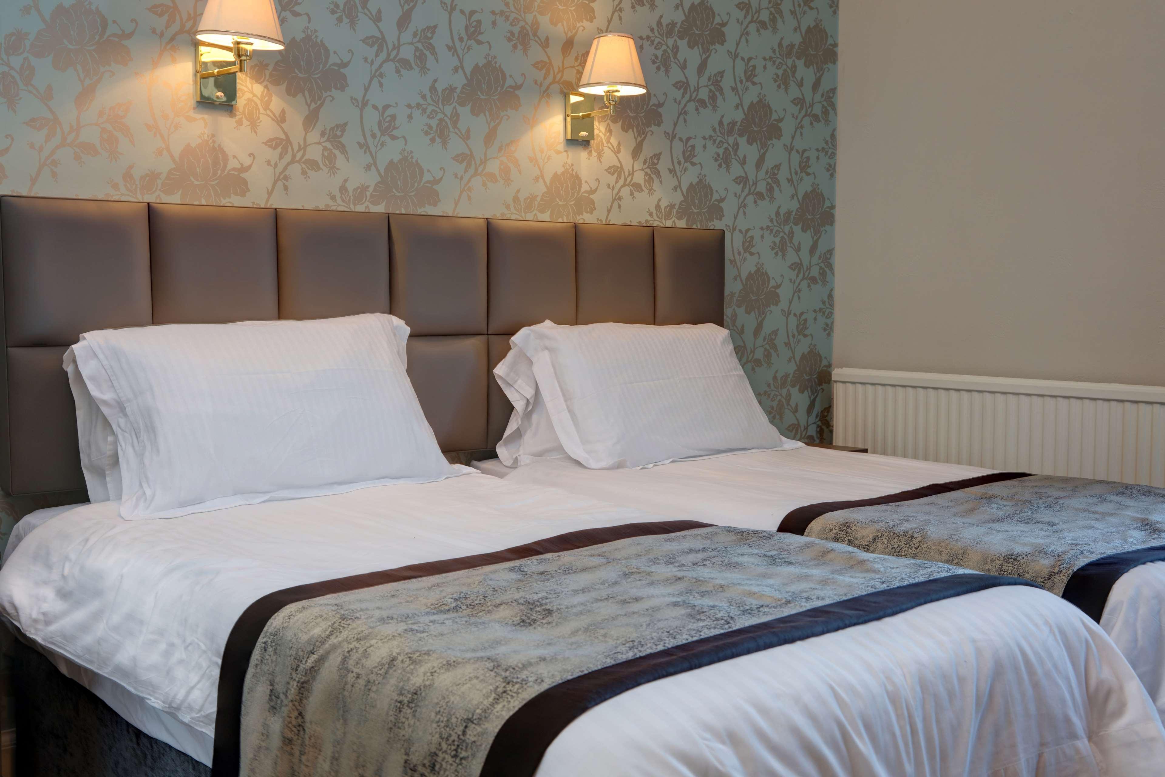 Sure Hotel By Best Western Локърби Екстериор снимка
