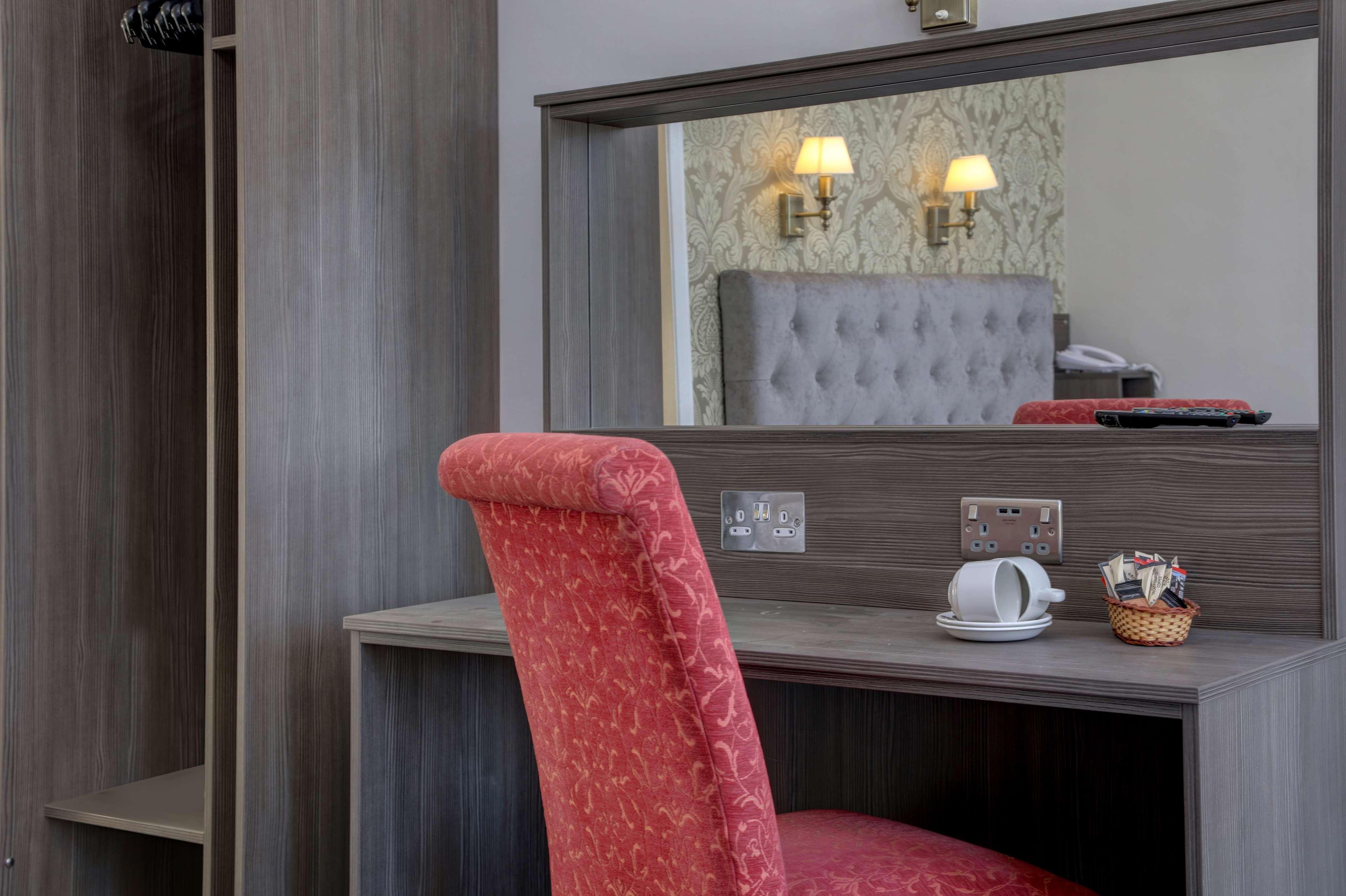 Sure Hotel By Best Western Локърби Екстериор снимка